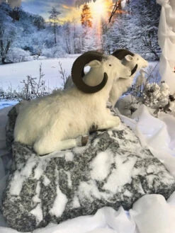 39" X 23.5" Rocks Sheet -The Christmas Palace Store 8717545197400 4